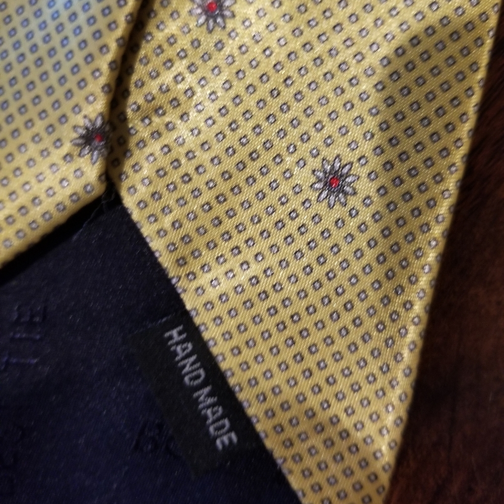 DingHao Men's Necktie - Yellow flower print - Picture 3 of 4